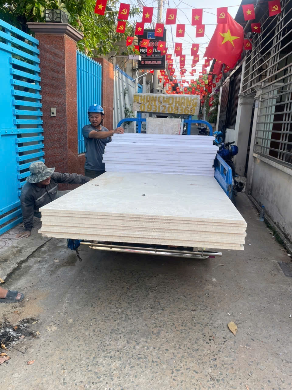 Cung Cấp Sắt Hộp 50x100 và tấm xi măng Duraflex làm sàn 