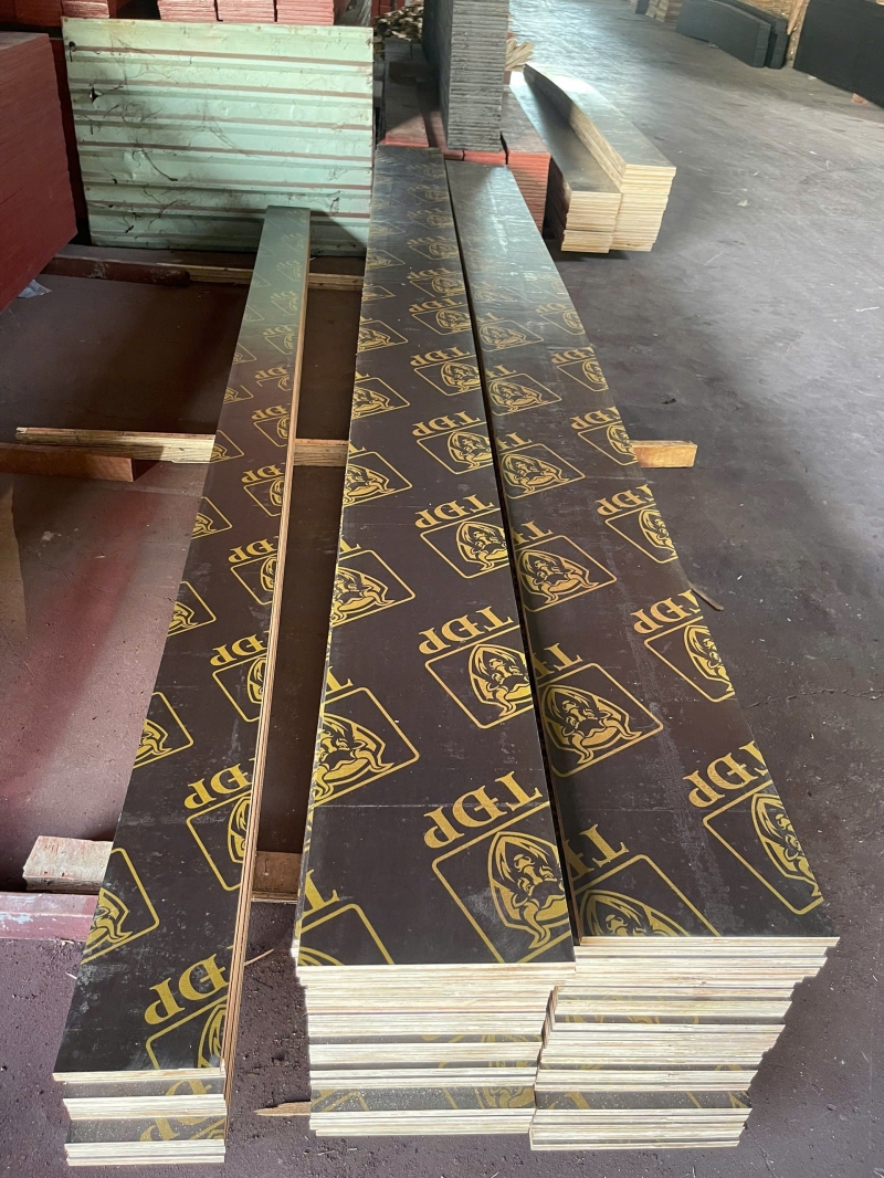 Ván Cốp pha phim 3.5m,4m cắt xẻ theo yêu cầu